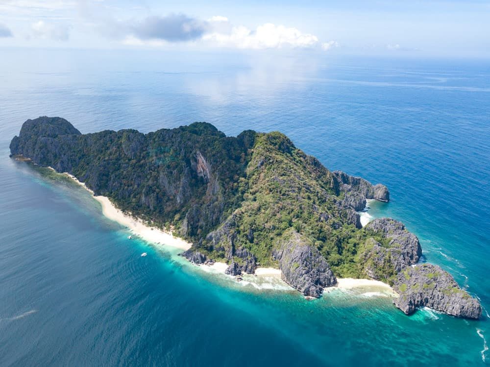 Calamian Islands Dive Expedition | 3 Days, 9 Dives